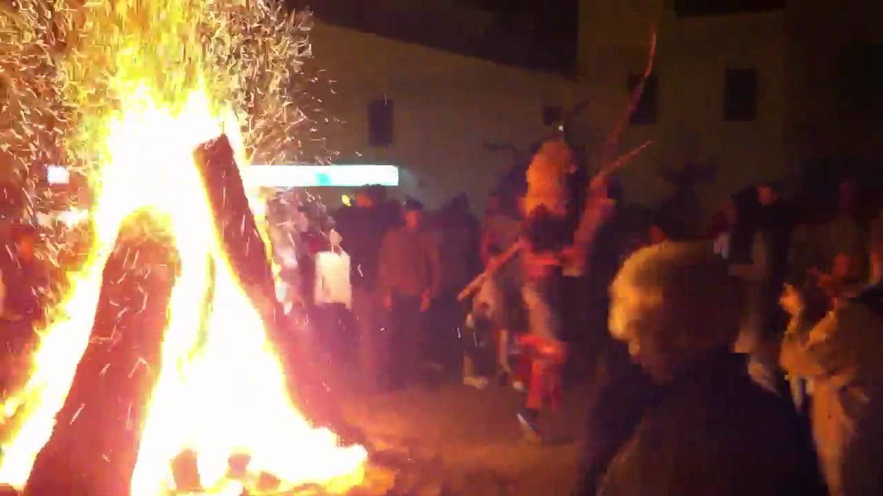 Sant Antoni 2012 Capdepera Ball de dimonis foguero