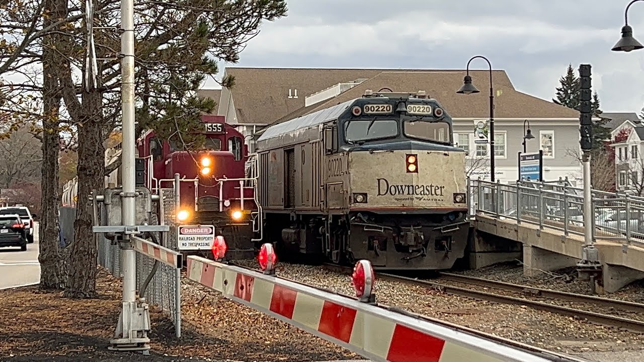 CKRR and AMTK 696 Meet Eachother at Brunswick Station - Part 4