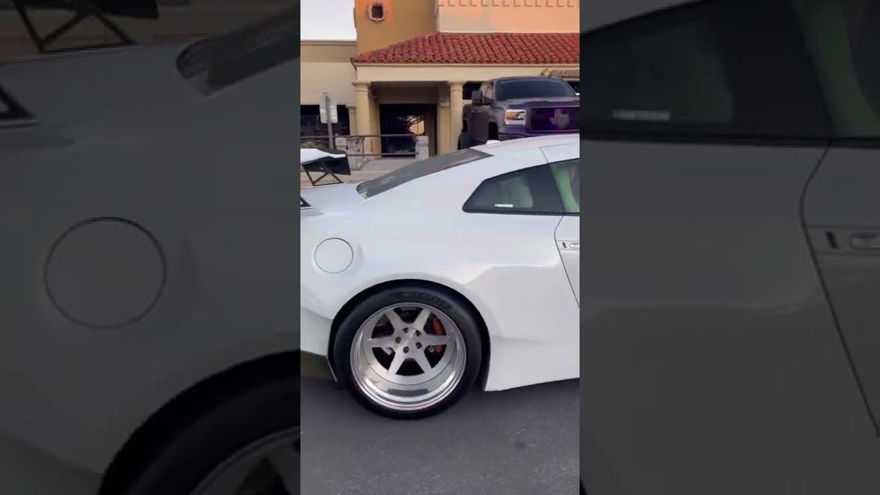 Crazy Wide Body Nissan GTR R35