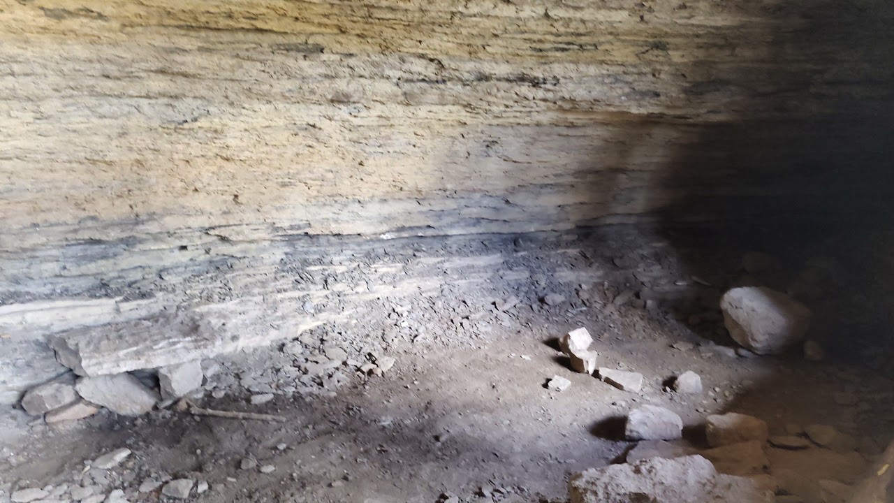 Moonshiner's cave - Devil's Den - Ozarks