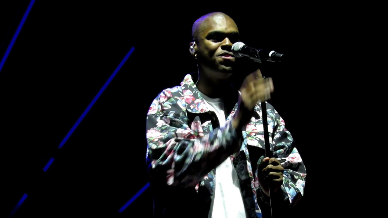 American Idol Live Tour 2018 -  Michael J Woodard -  Maybe This Time & Beauty and The Beast