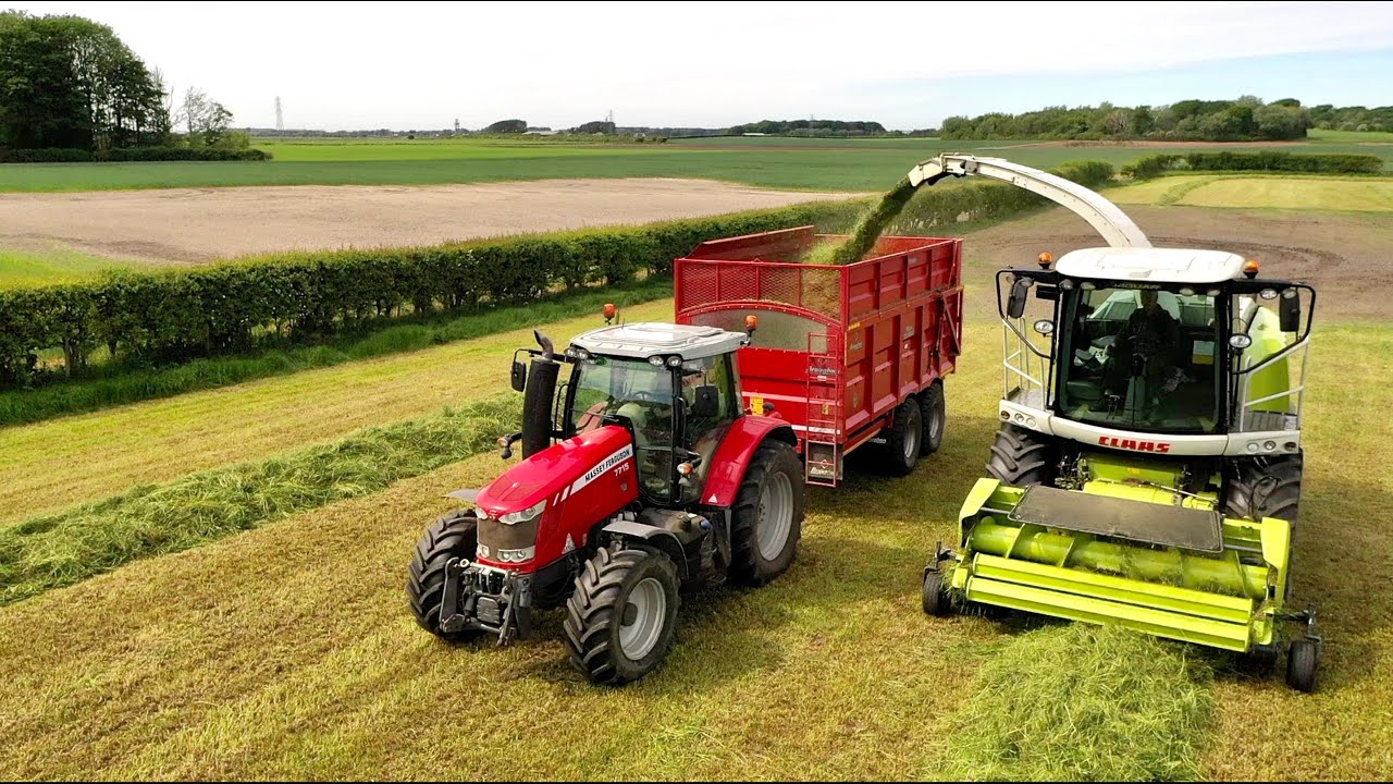 TRACTORS? HUGE CHOPPER? IT'S SILAGE TIME !! + NHS SURPRISE AT THE END