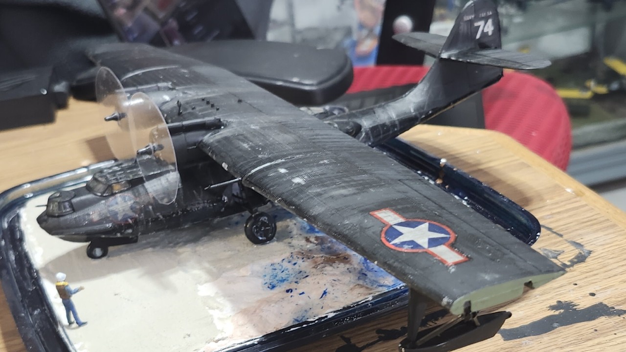 Модели Макса после закрытия, ПБИ