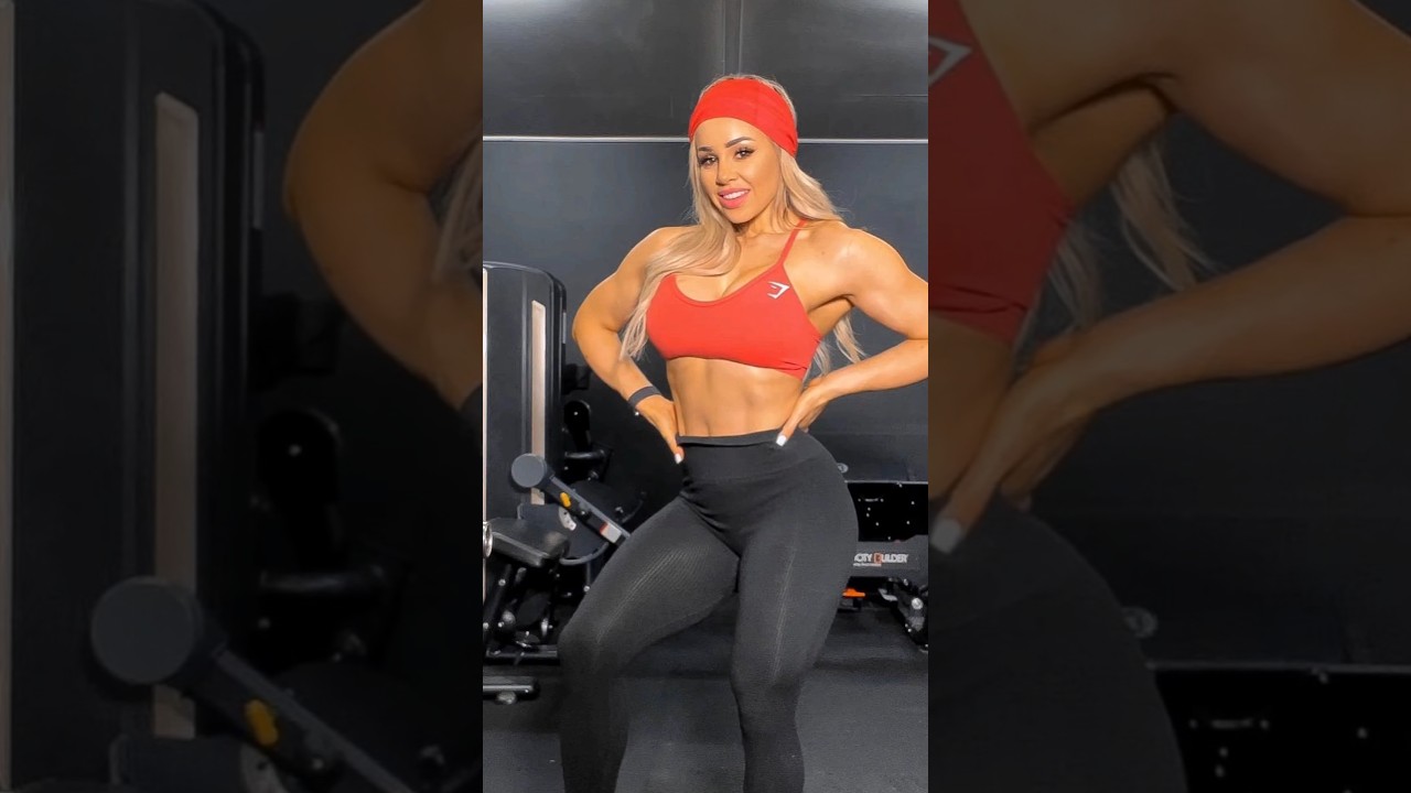 Stephanie Sanzo Muscle Babe❤️💪💯 #shorts #fitnessmotivation #stephaniesanzo