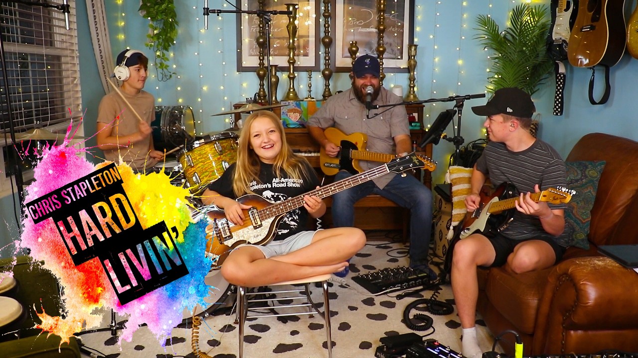 Colt Clark and the Quarantine Kids исполняют &laquo;Hard Livin&rsquo;&raquo;