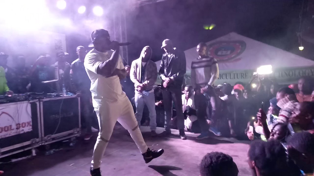 Khaligraph Jones Perfoms  Me Siogopi at JKUAT