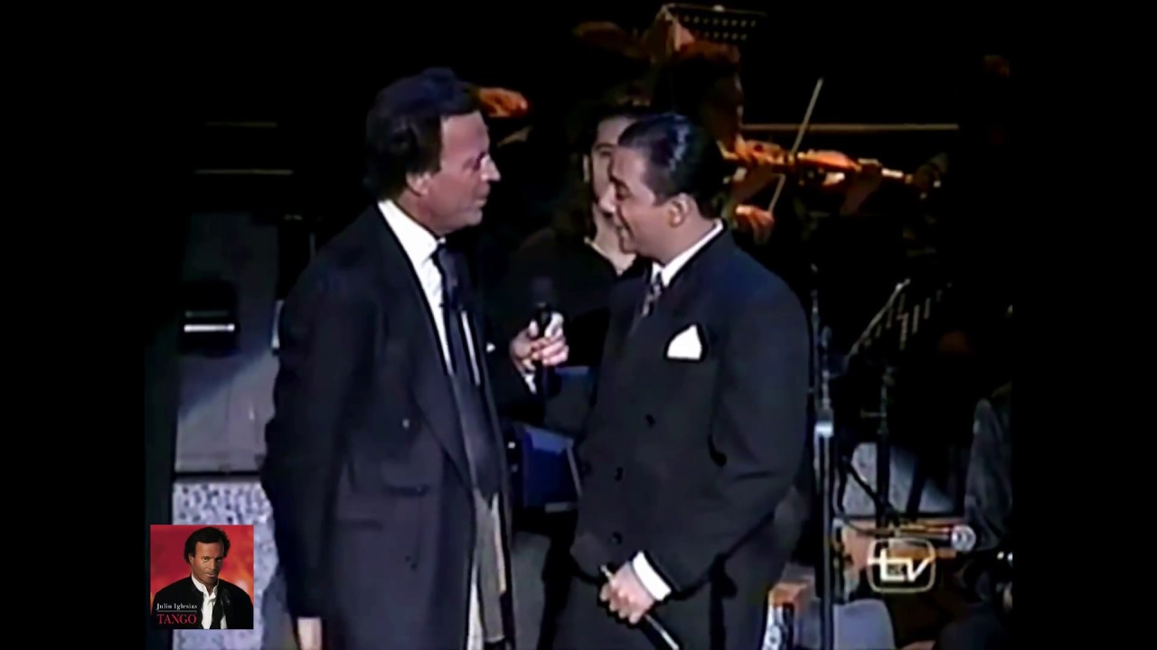 Julio Iglesias y Carlos Gardel (Rafael Rojas) Tango Volver - dueto en vivo 1996