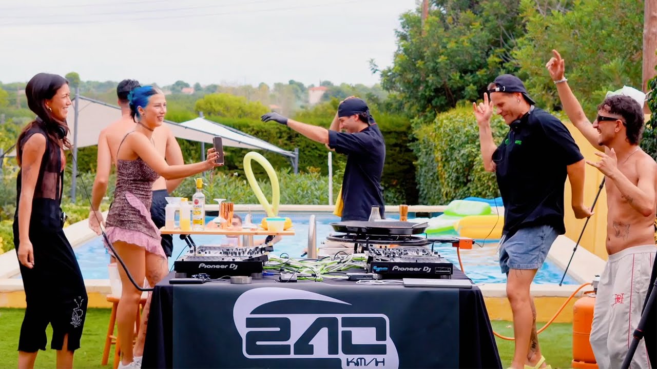RAMIRO LOPEZ F2F ADRIAN MILLS F2F CLOUDY F2F FUMI CHEFLOPEZ POOL PARTY WITH  @cocinaconchia