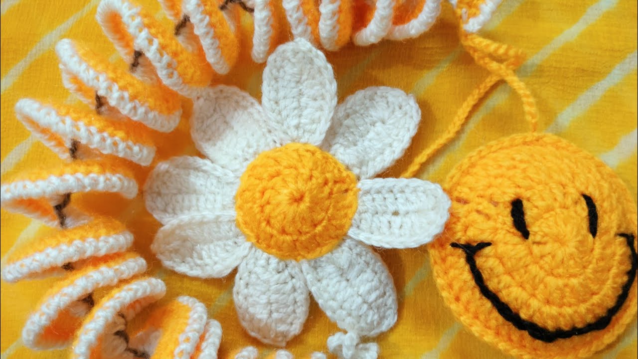 Crochet Wind Spinner,Easy Smiley And Daisy Flower Wind Spinner, Christmas Gift, Gifting Option.