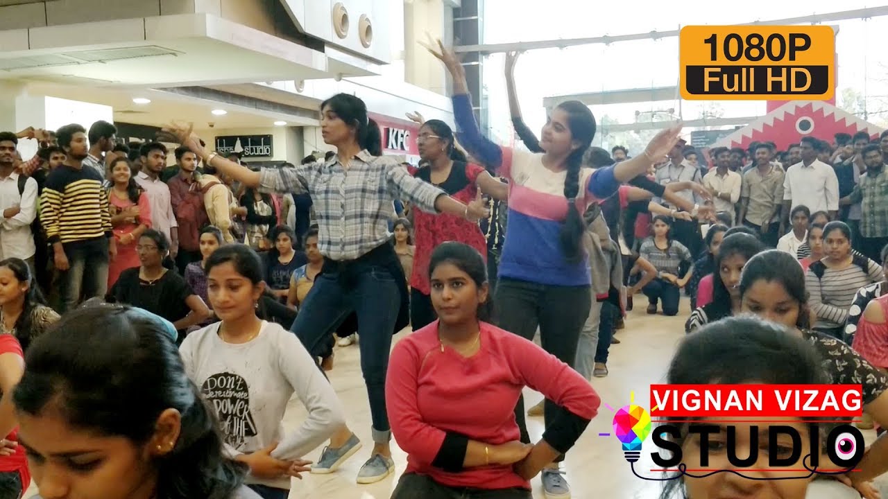 Flash Mob at CMR Central | VIEW Students - Part 2 | Vignan Vizag
