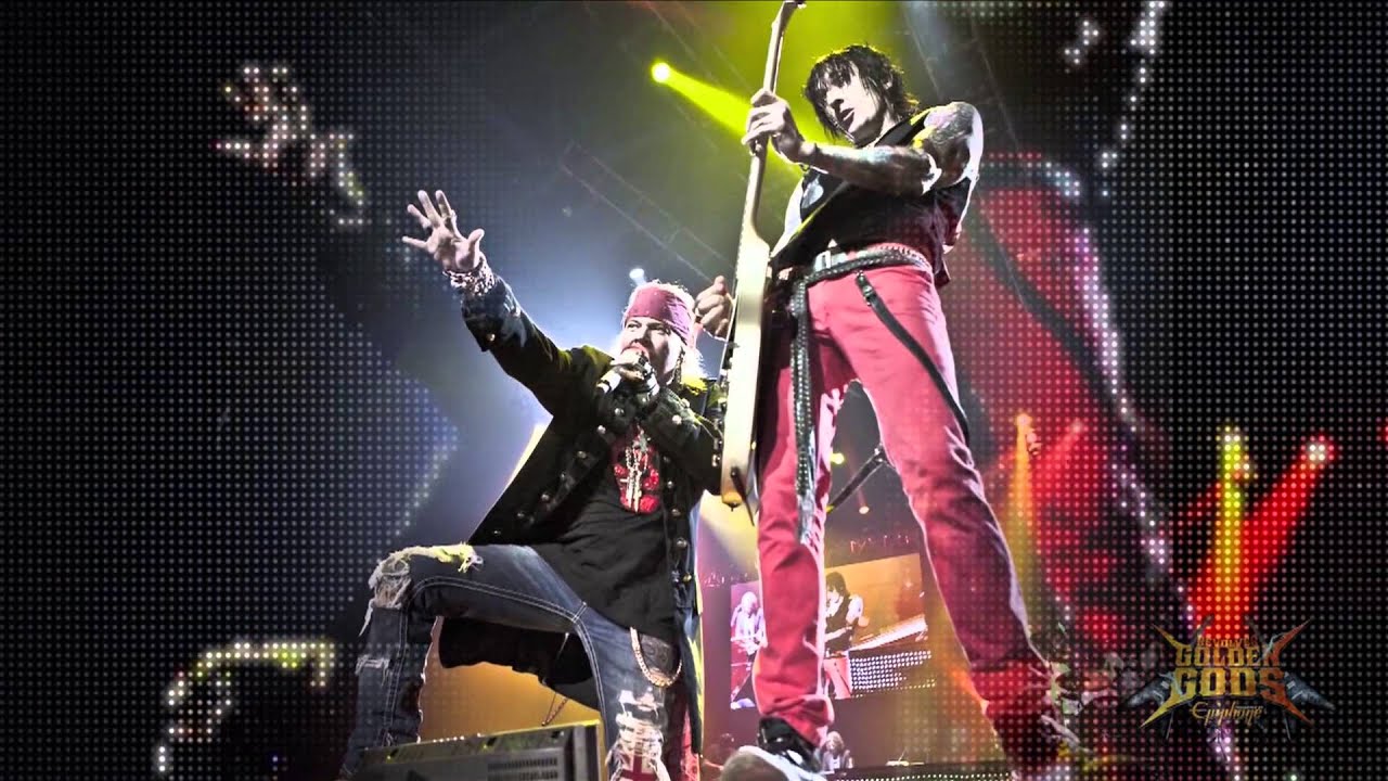 Revolver Golden Gods 2014 - Nicolas Cage Presents Lifetime Achievement Award