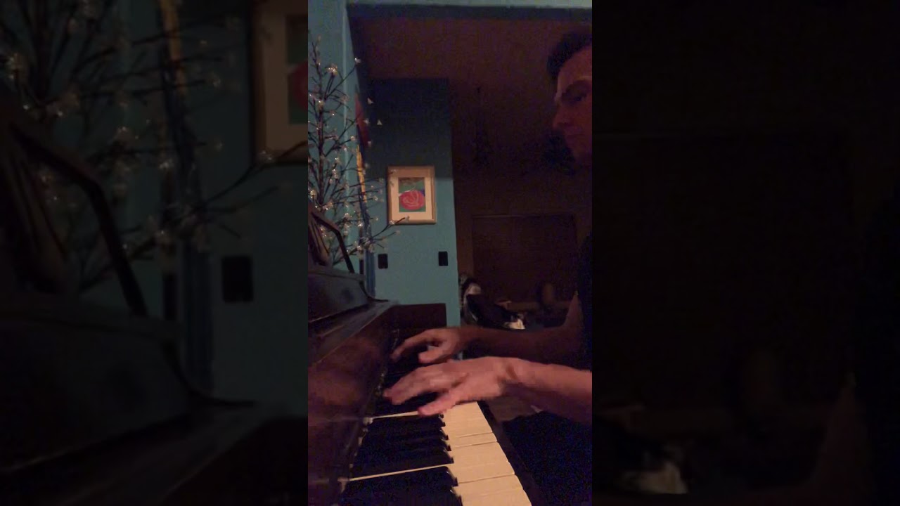 Daydreaming (Dark Dark Dark piano improvisation variations)