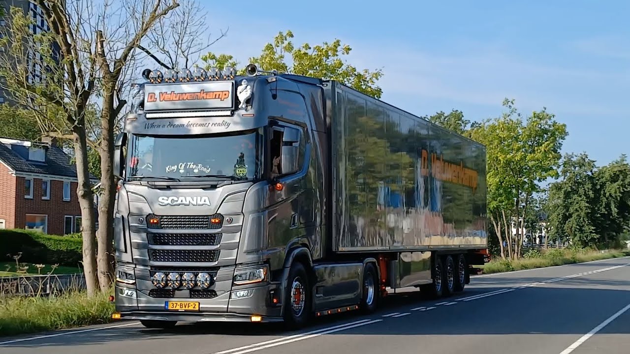 dennis veluwenkamp scania v8 next gen open pipe🤙🏻🤙🏻