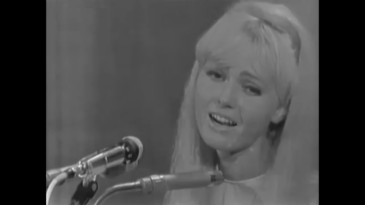 Helena Vondráčková - Růže kvetou dál - live (1968)