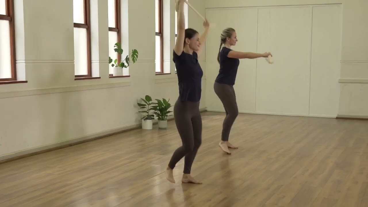 STRAP - DANCE!