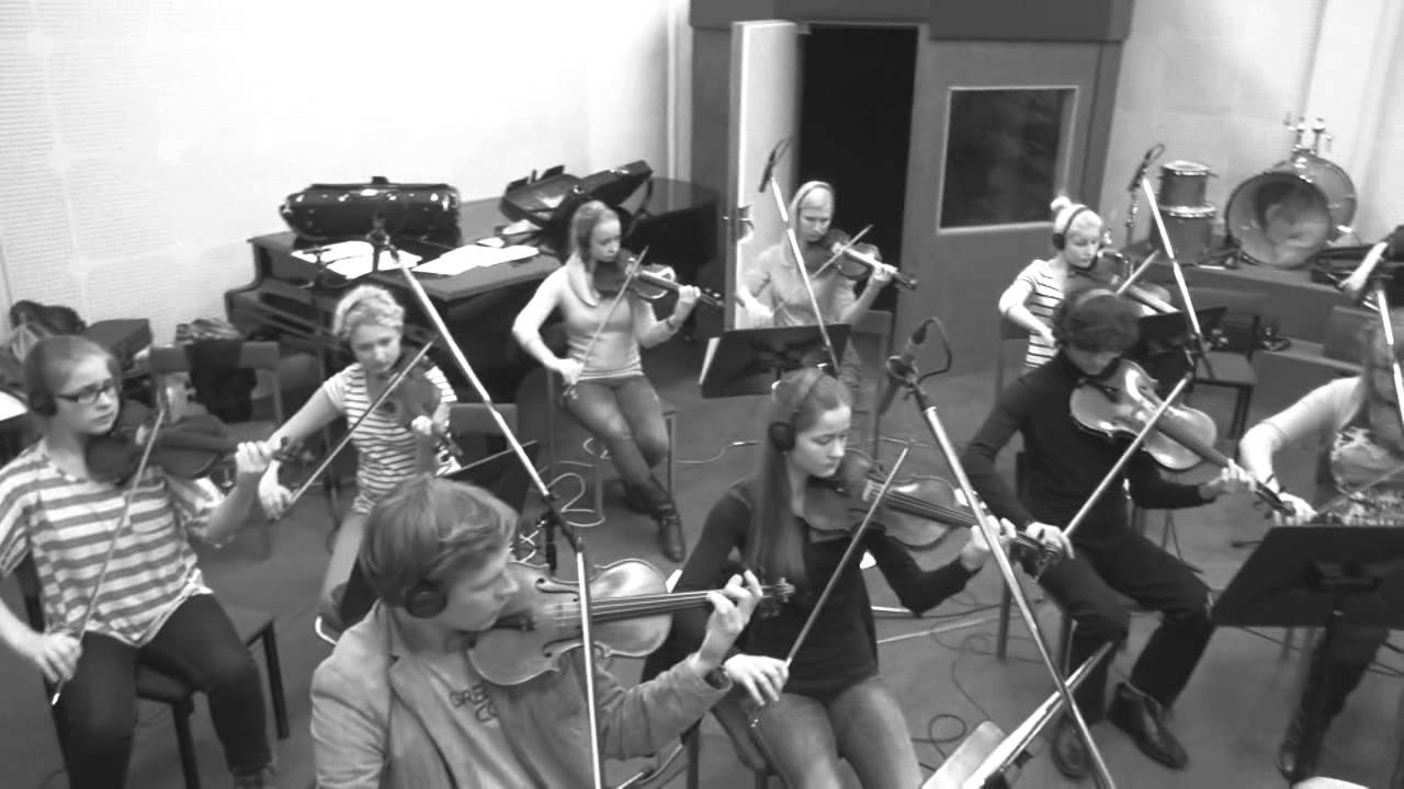 Noorteorkester Reaalmažoor & Mari Pokinen - No n&auml;ed