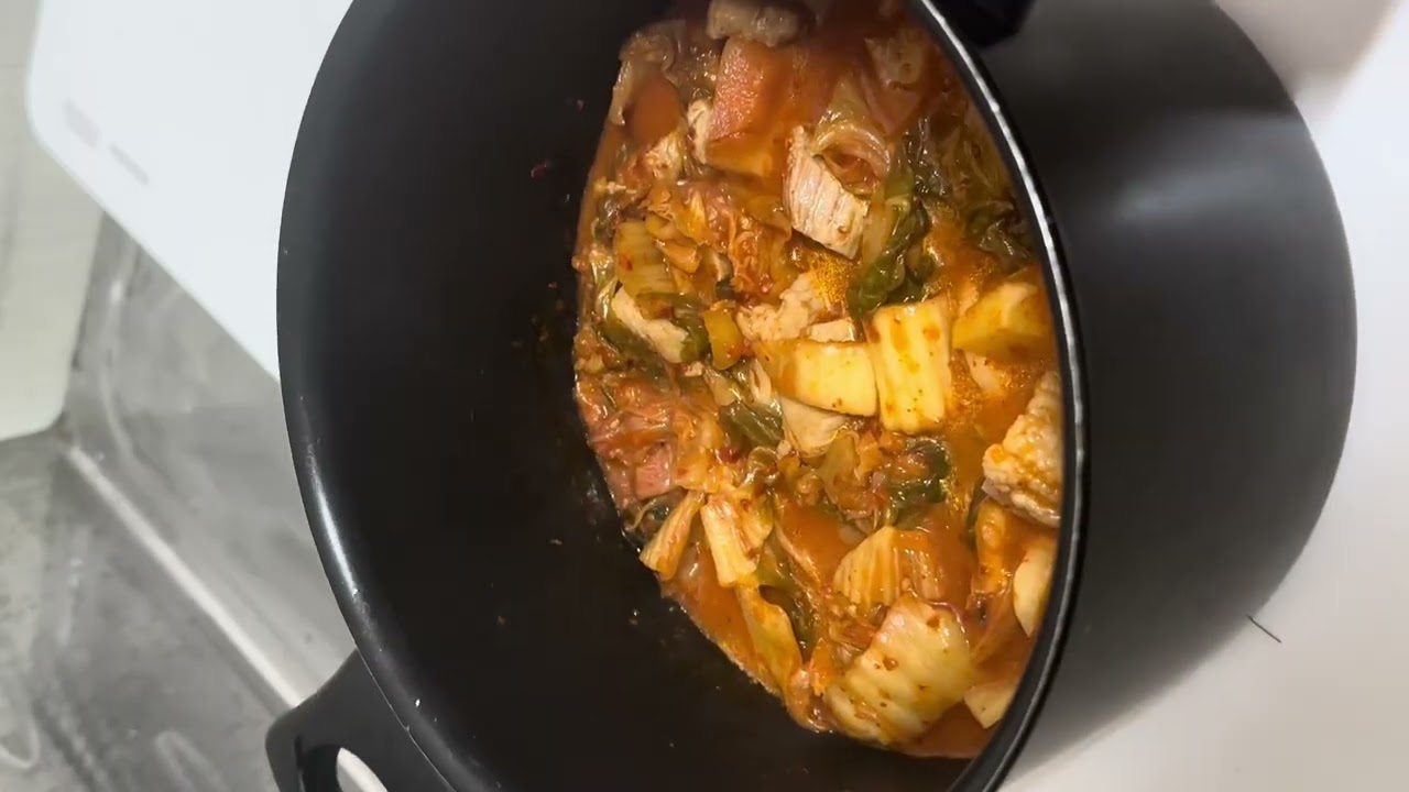 K-food pork and kimchi jjigae
