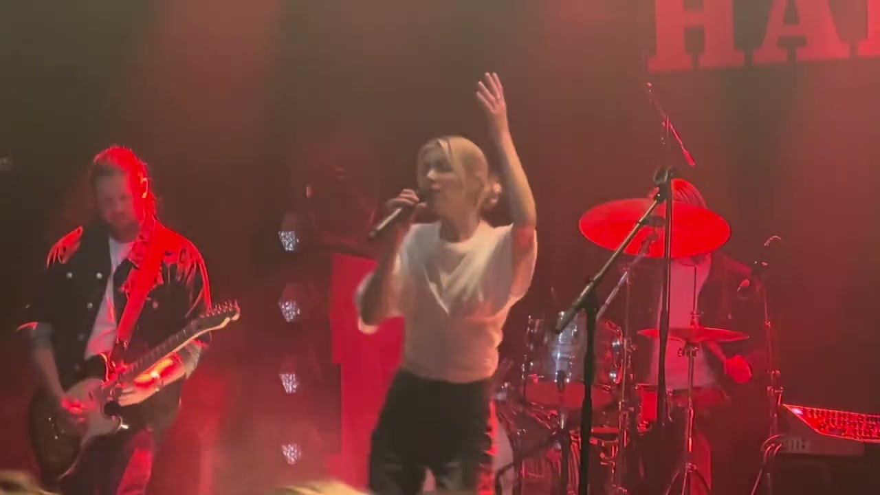Hannah Mae - Rode Draad @ Patronaat Haarlem 2025