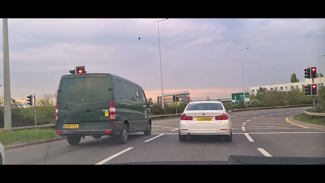 Driving on M25, M4 Motorway 🛣  Tuesday Evening
