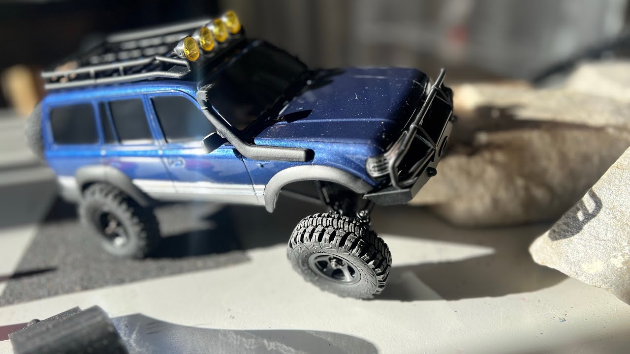 New FMS fcx18 LC80 unboxing, detailed look and base test, is this the best 1/18 scale yet?