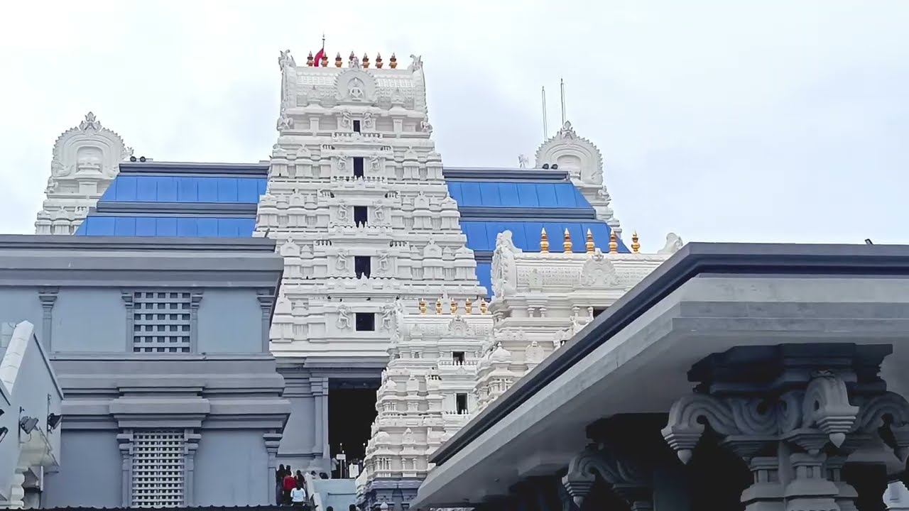 #ISKON🌼Sri#Radha🌼#Krishna🌼#Temple🪷II  #bengaluru💖I It's awesome💖serene🙏 ambience💜will spellbound you