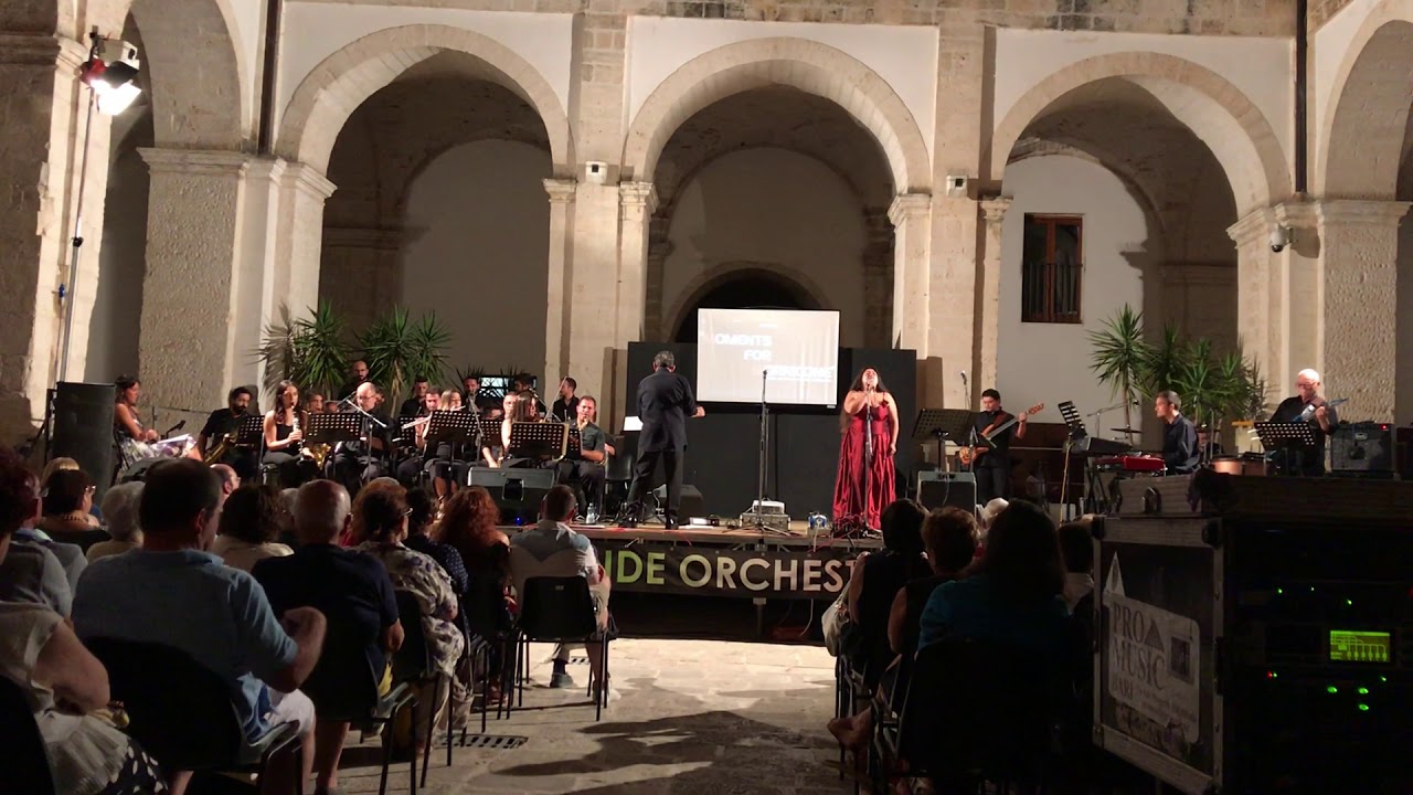 La Grande Orchestra Italiana di Simone Mezzapesa - Chi Mai