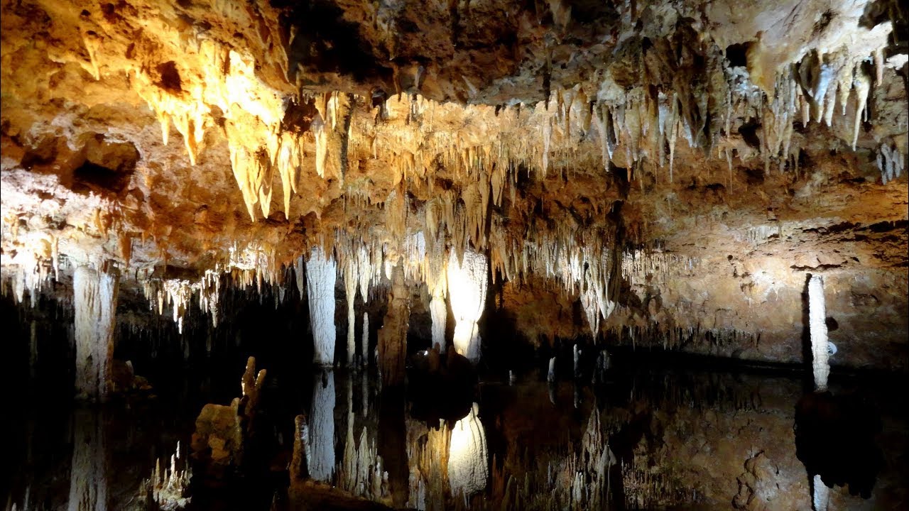 WELCOME TO MERAMEC CAVERNS  Missouri USA