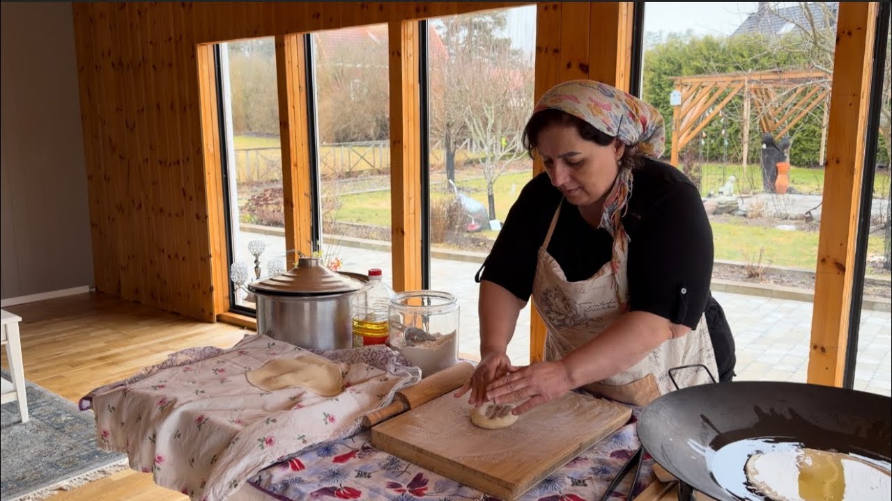 Making delicious fried bread | Laylo Al-Qadr mobarak - sazkardni kolicha