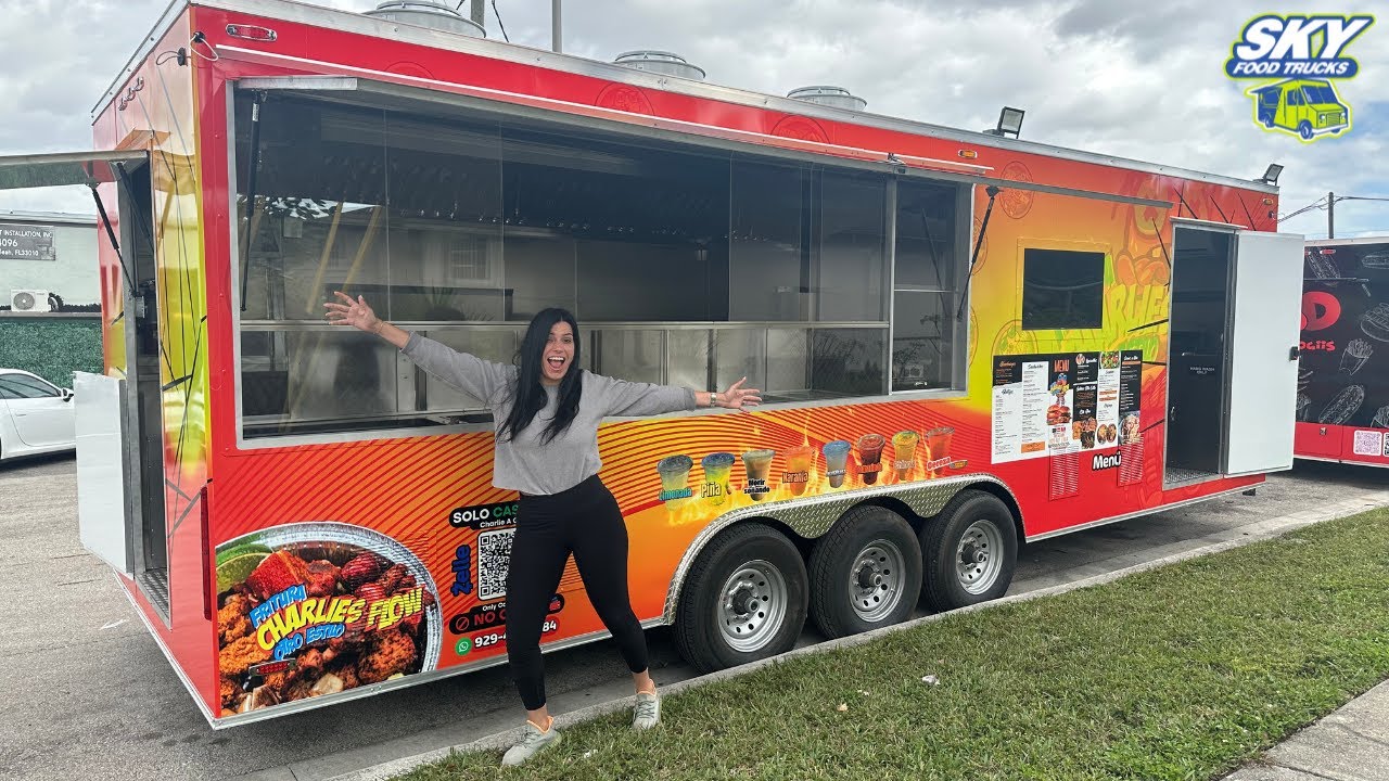 Fabricante de food trucks muestra trailer terminado