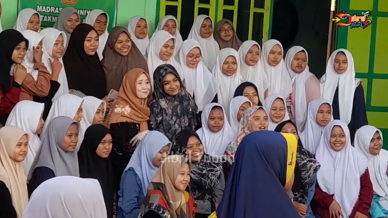 Seharian bersama NING UMI LAILA dan SANTRI PONPES AS-SA'ADAH Jatirogo