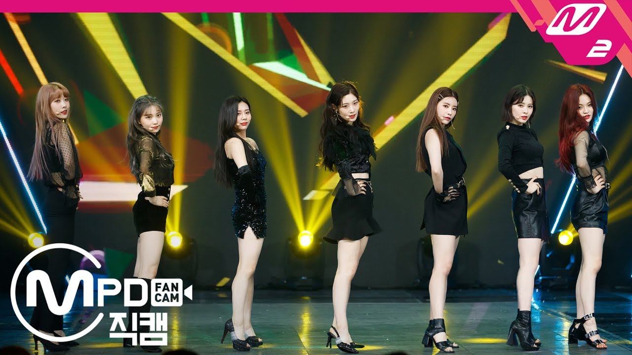 [MPD직캠] 다이아 직캠 4K '우와(WOOWA)' (DIA FanCam) | @MCOUNTDOWN_2019.3.28