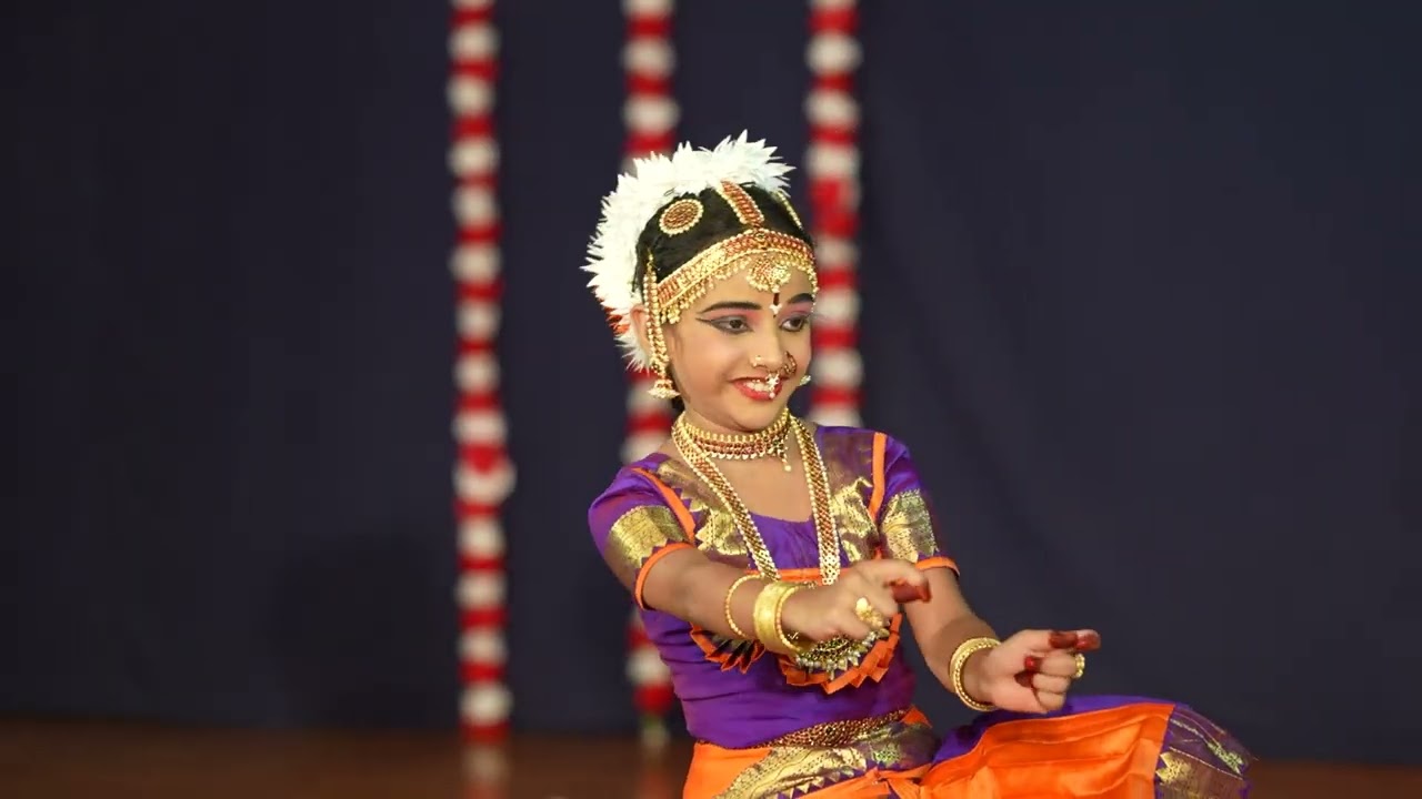 Chinnan chiru kiliye by Selvi Prakruthi Aditya. Ragamalika, Adi(tisra)Mahakavi Subramaniabharathiyar