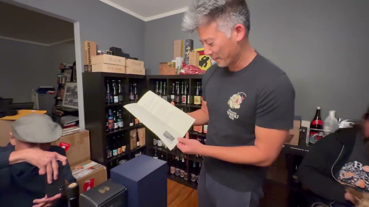 Sake Challenge - Juyondai 十四代 700ml vs. Dassai 獺祭 Beyond! 700ml