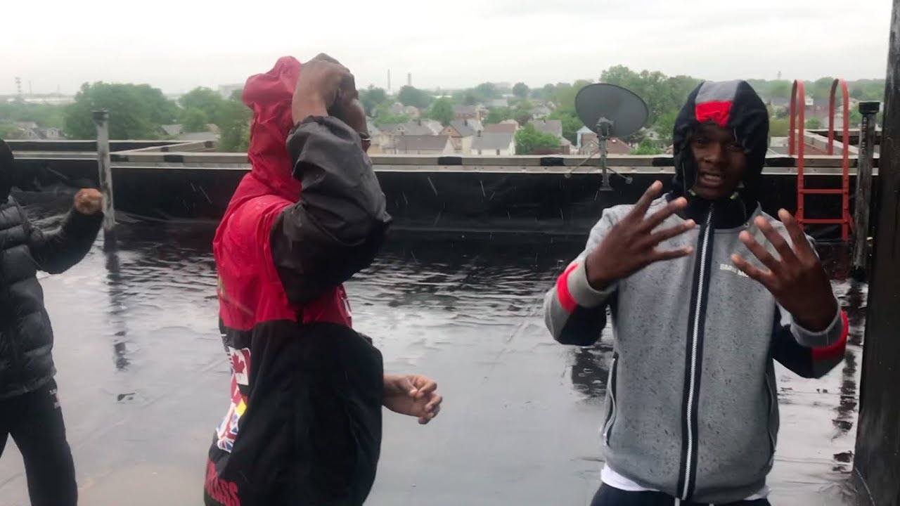 Dumout - Stretch em (Official Video)