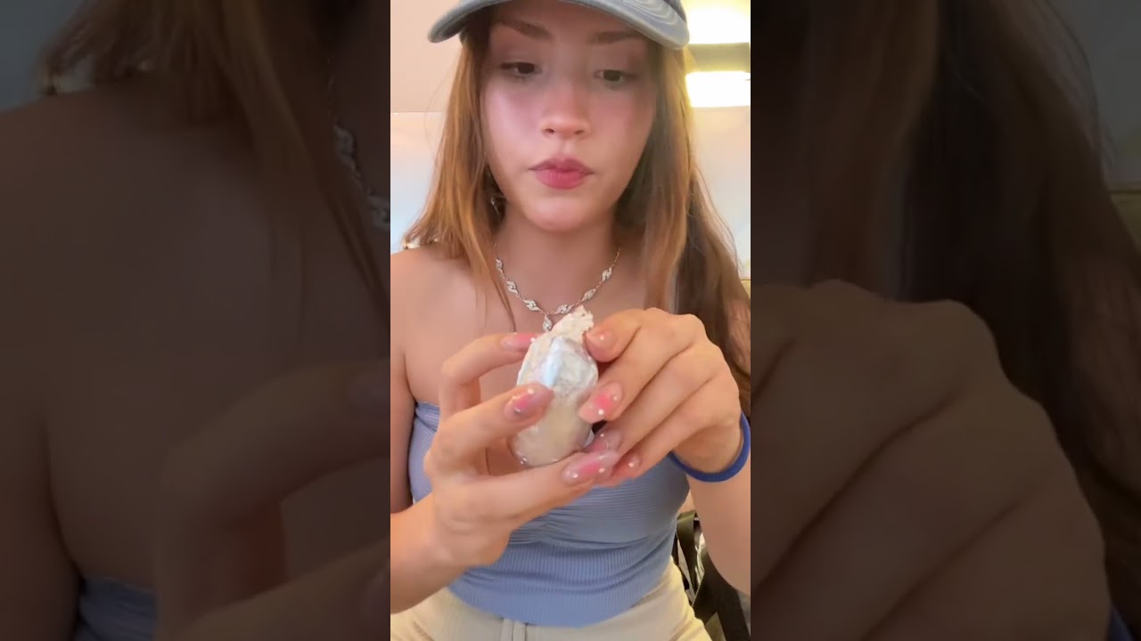 🐣 ASMR en PÚBLICO | Probando los MEJORES HUEVOS de pascua 🐇 + Mukbang | ASMR Comiendo
