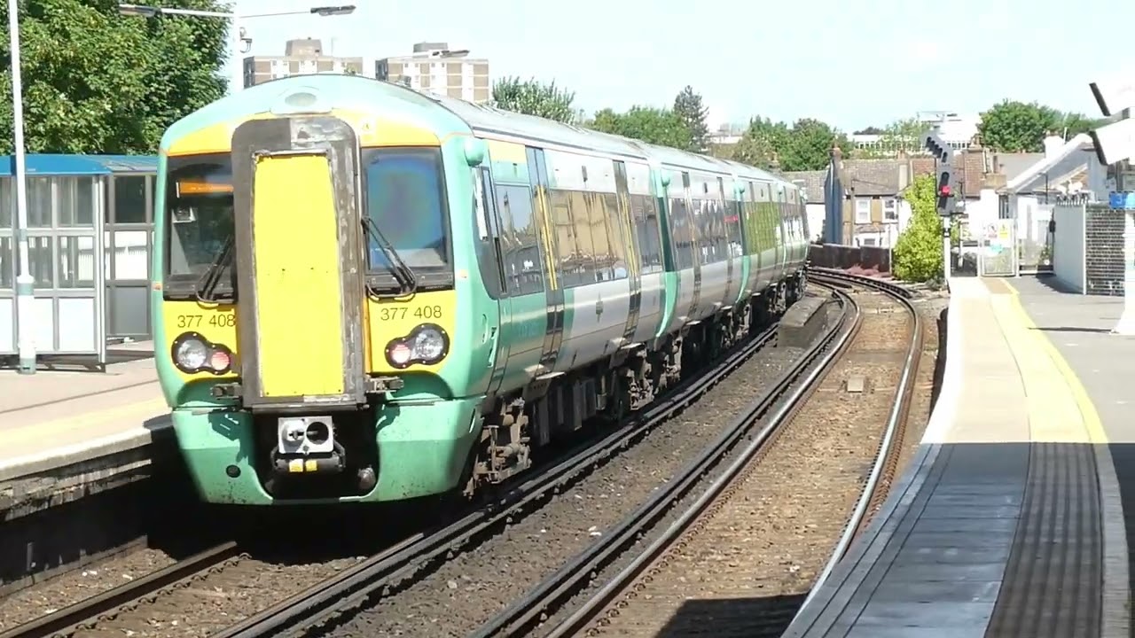 Trains at: Selhurst - 17 May, 2022