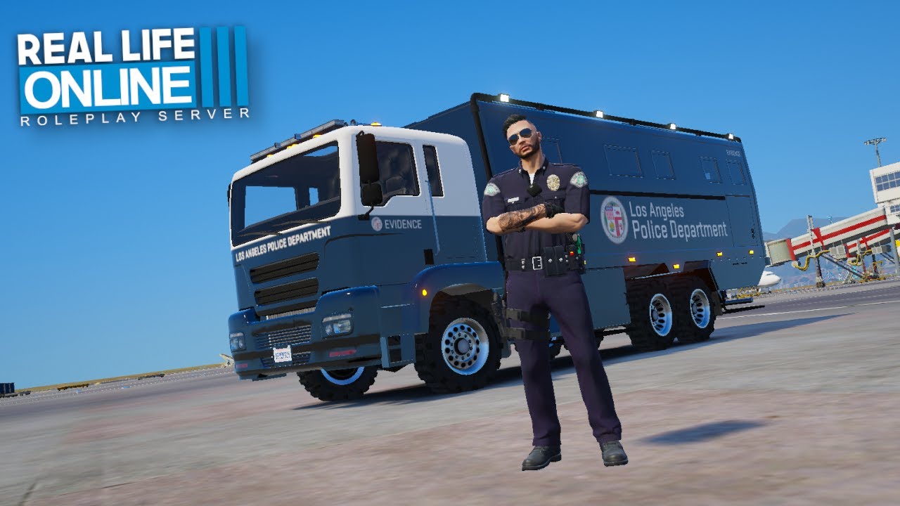 Die POLIZEI hat ein NEUES AUTO!  - Real Life Online 3.0
