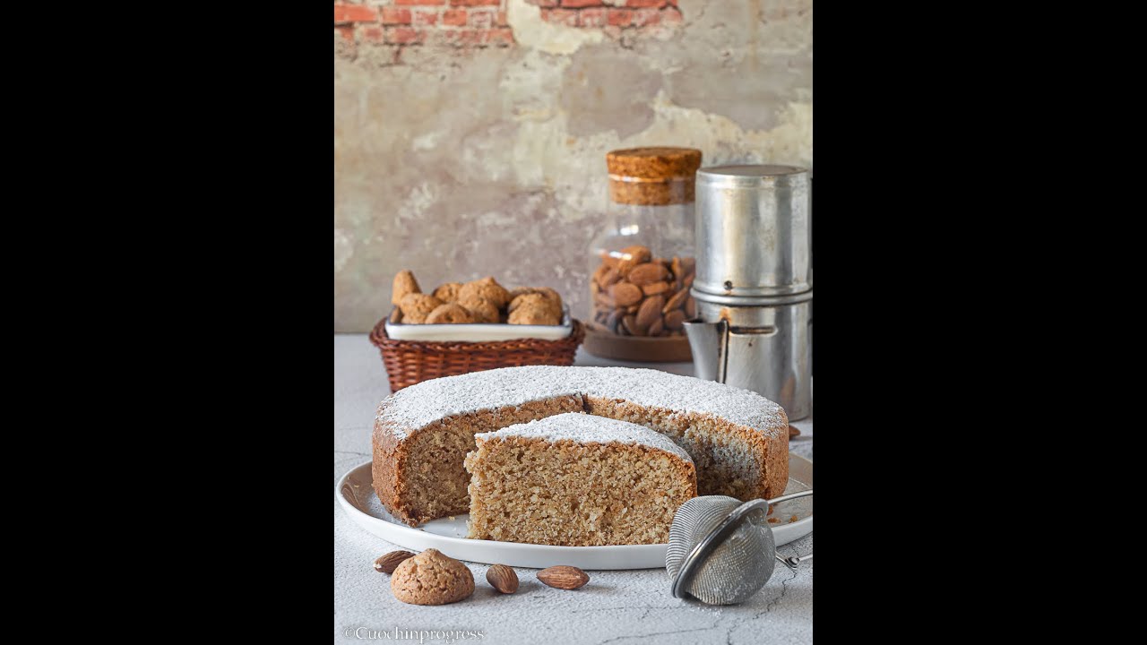 TORTA DI AMARETTI E MANDORLE