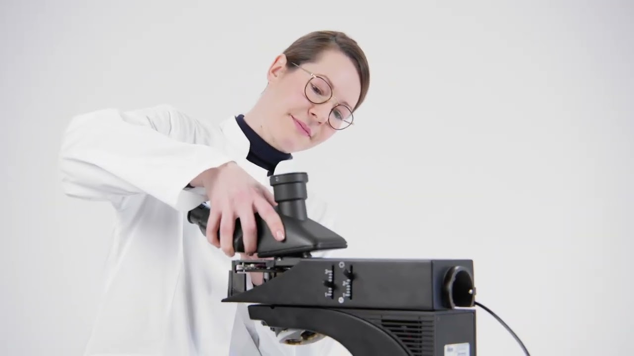 Unboxing and setup of the Visoria upright microscope