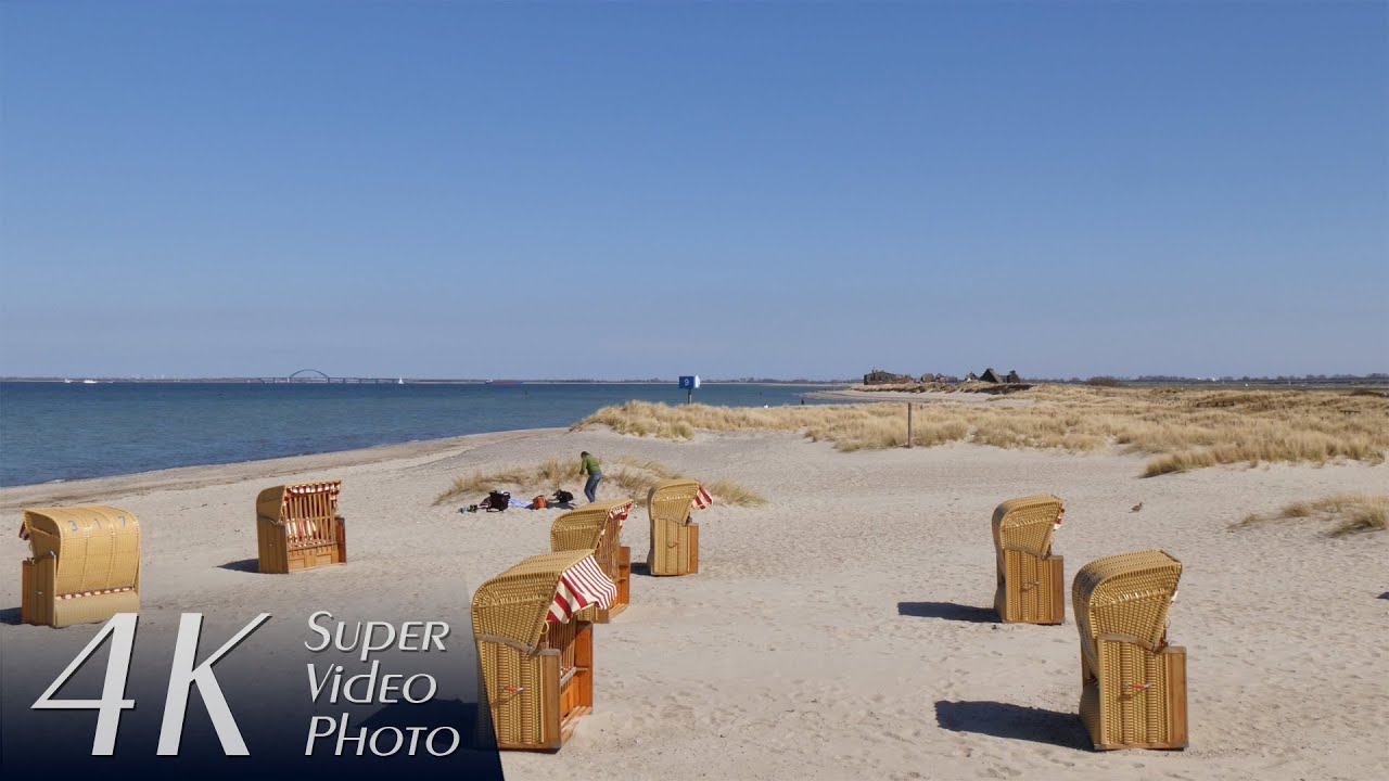 Heiligenhafen, Germany: Strand (Beach), Strandk&ouml;rbe (Beach Chairs), Ostsee - 4K Super Video Photo