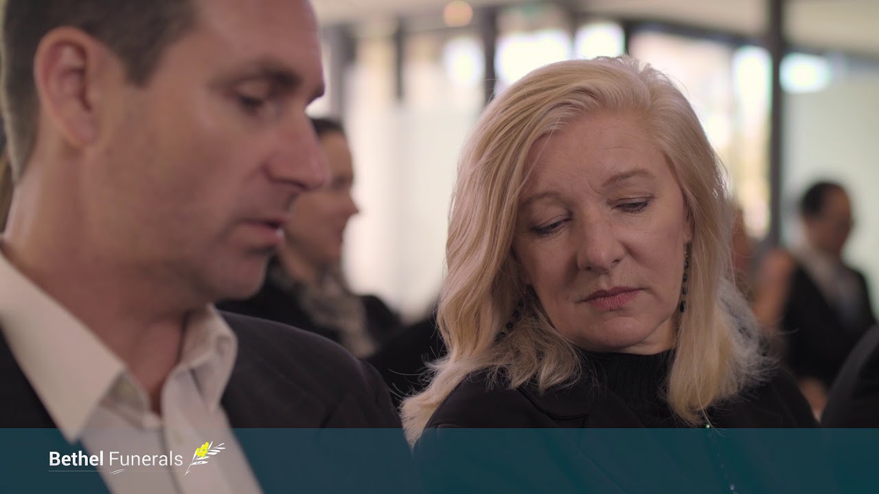 Answering common funeral etiquette questions