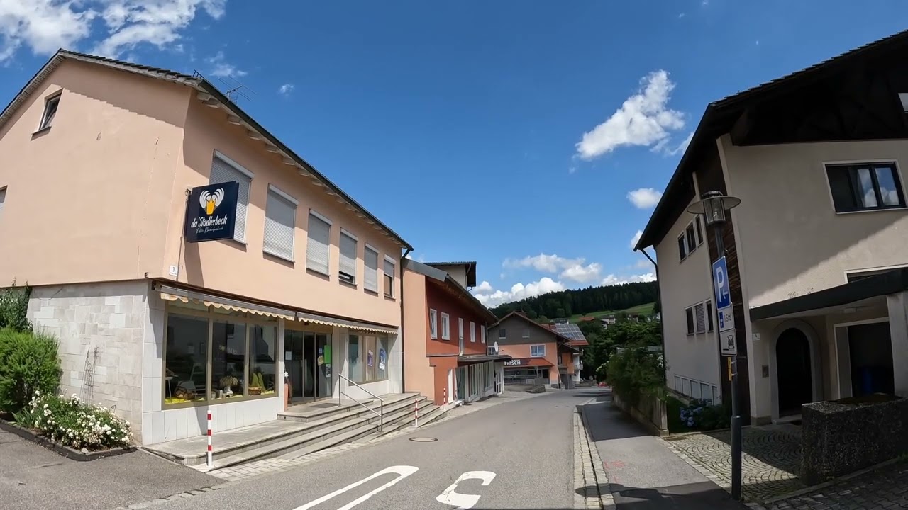 D: Teisnach. Niederbayern. Eindr&uuml;cke aus der Ortsmitte. Juli 2024