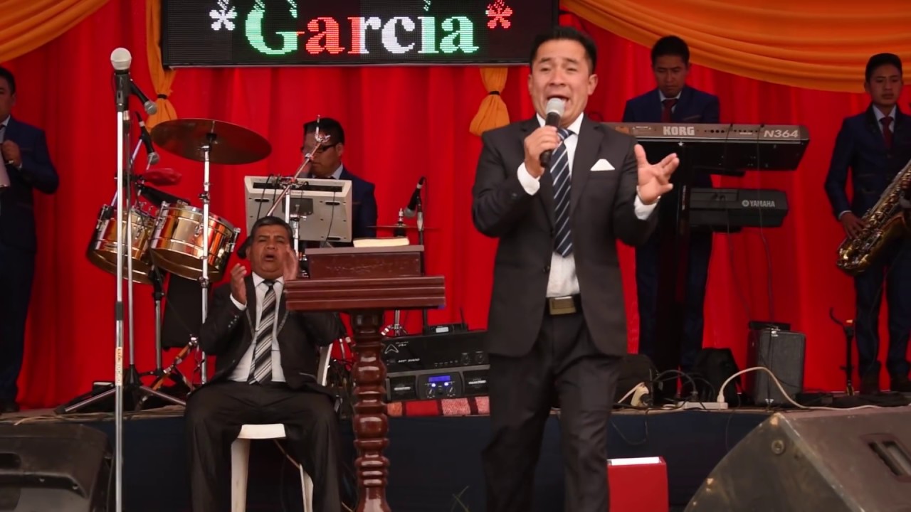 Hay un Dios muy Grande/ Pedro Canil y su grupo Uncion en la Alabanza Vol. 8