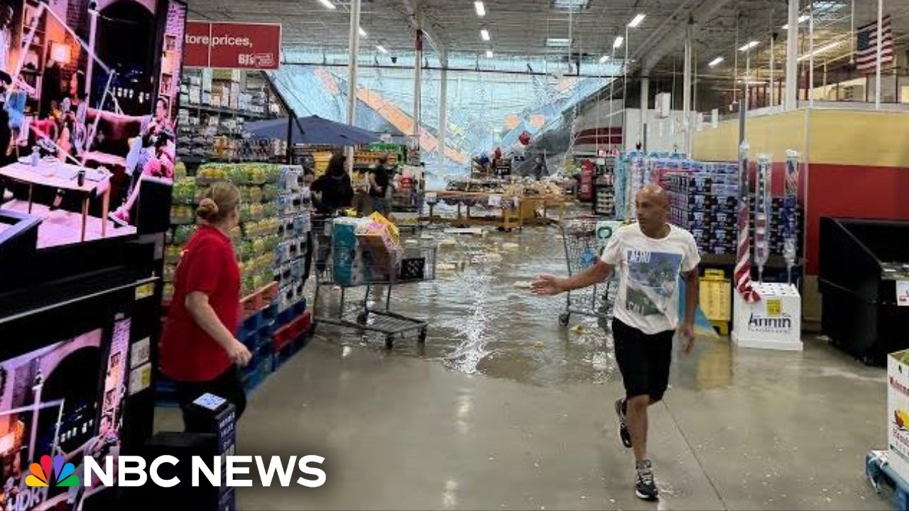 Dramatic roof collapse at New Jersey BJ&rsquo;s rattles witness: &lsquo;I&rsquo;ve never seen anything like that&rsquo;