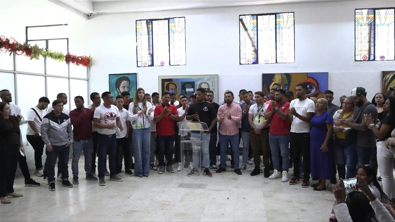 Exprisioneros de Venezuela en El Salvador exigen limpiar su nombre en EEUU | AFP