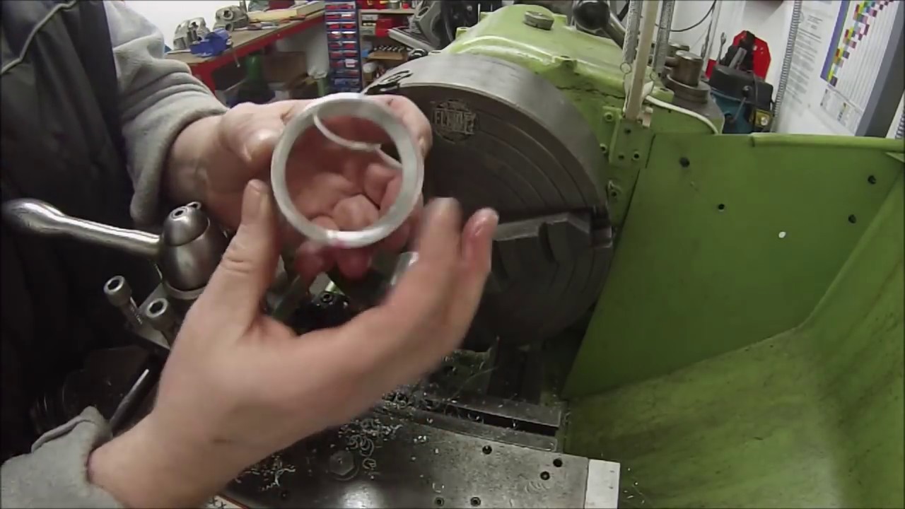 Norton exhaust port thread 2