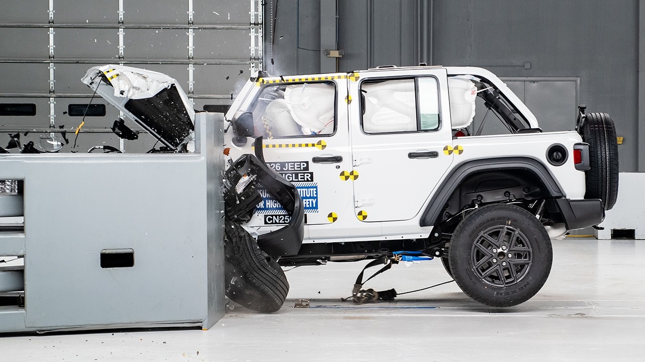 2026 Jeep Wrangler 4-door driver-side small overlap IIHS crash test
