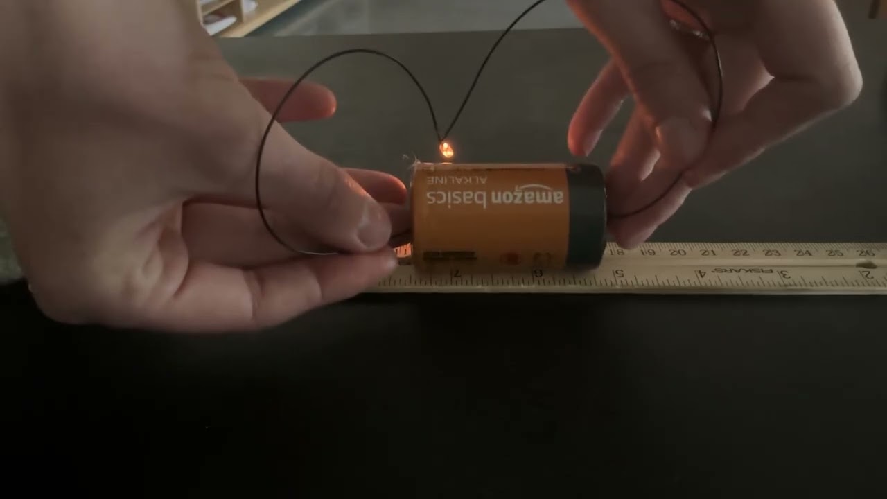 Simple Circuit (battery and bulb)