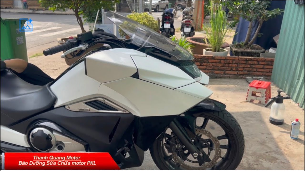 Rửa moto HONDA MN4 