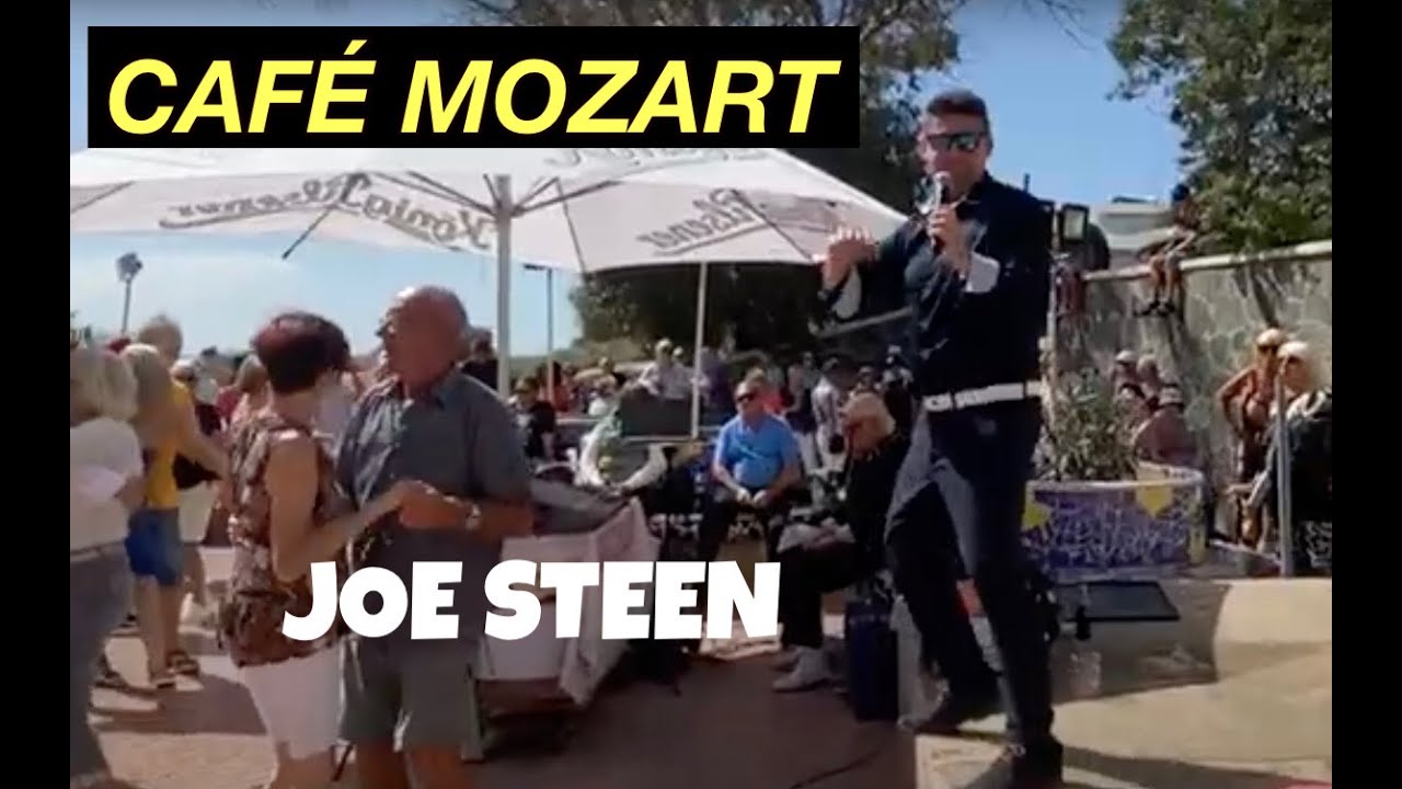 CAFE MOZART: 